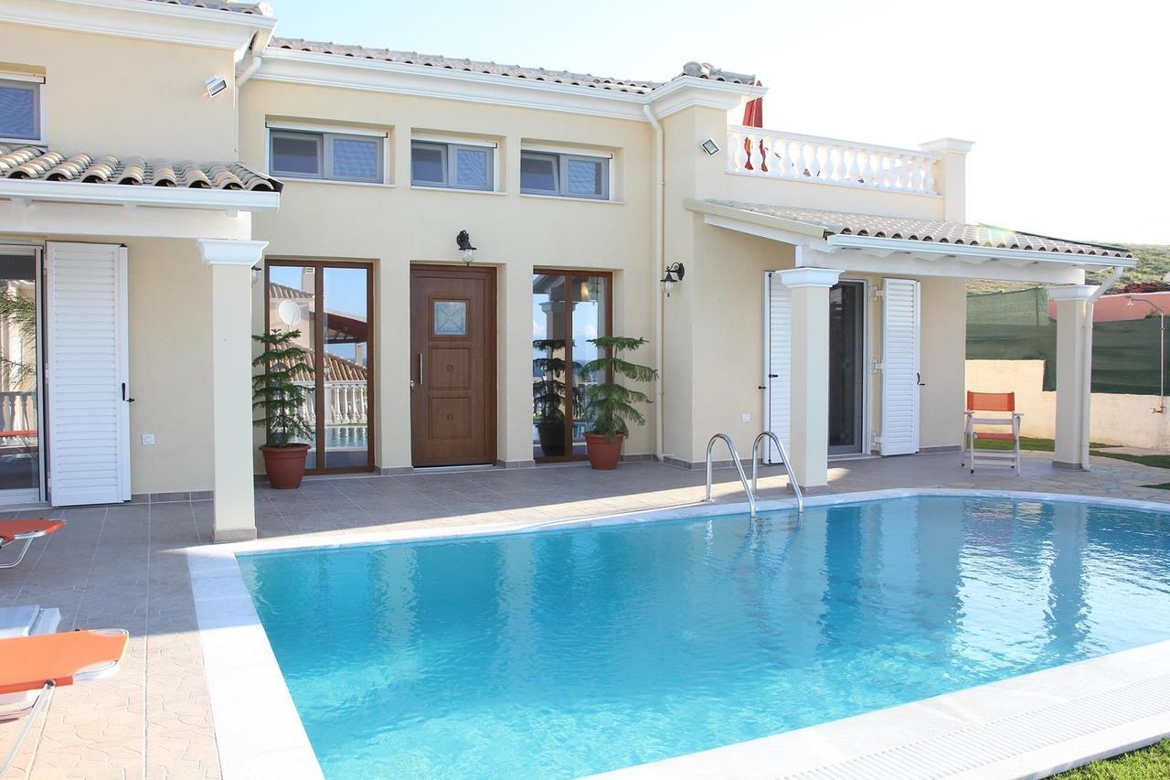Villa De La Mer Agios Stefanos Avliotes  Buitenkant foto