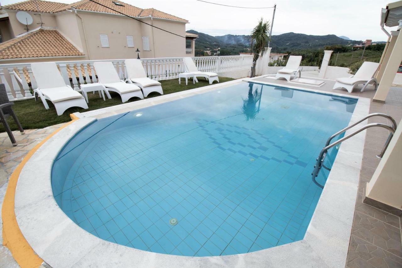 Villa De La Mer Agios Stefanos Avliotes  Buitenkant foto