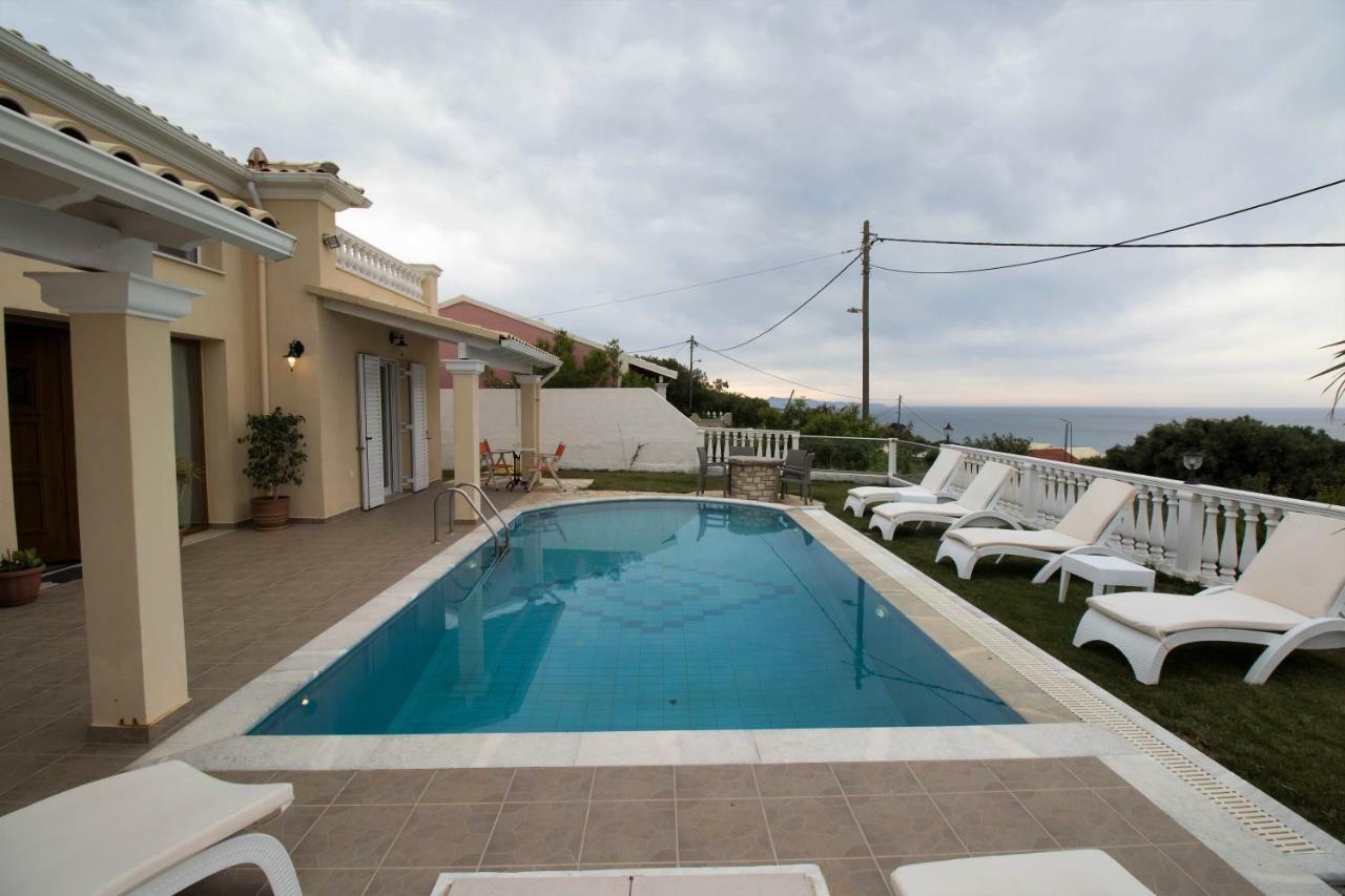 Villa De La Mer Agios Stefanos Avliotes  Buitenkant foto